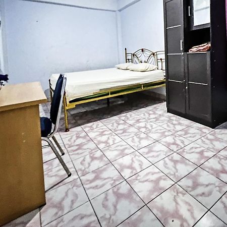 Oyo 91757 Surya Hotelneartaman Anggrek Pkk Watansoppeng Lalabata Exteriér fotografie