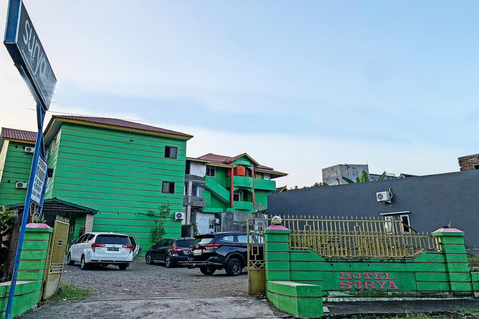 Oyo 91757 Surya Hotelneartaman Anggrek Pkk Watansoppeng Lalabata Exteriér fotografie