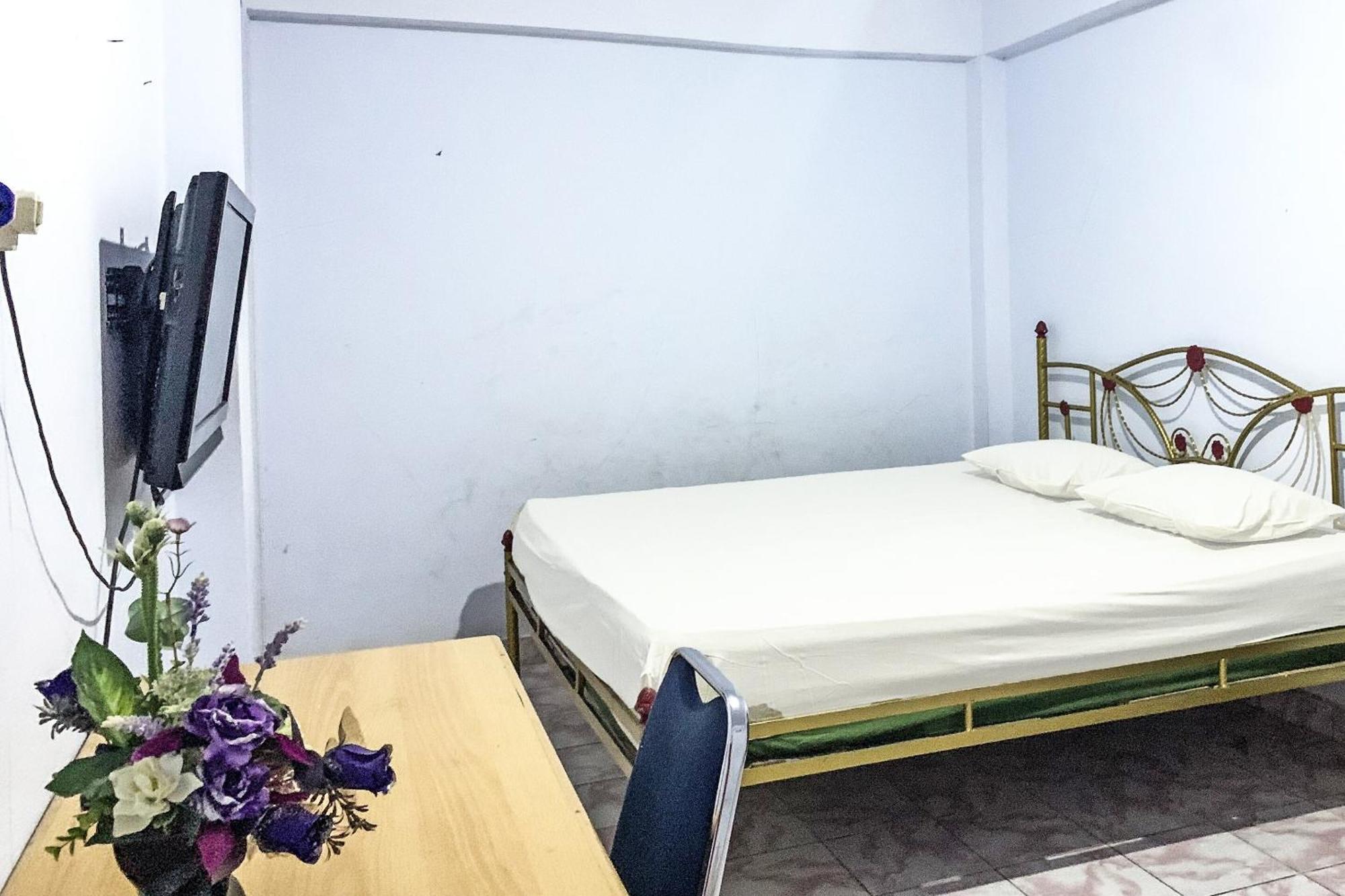Oyo 91757 Surya Hotelneartaman Anggrek Pkk Watansoppeng Lalabata Exteriér fotografie